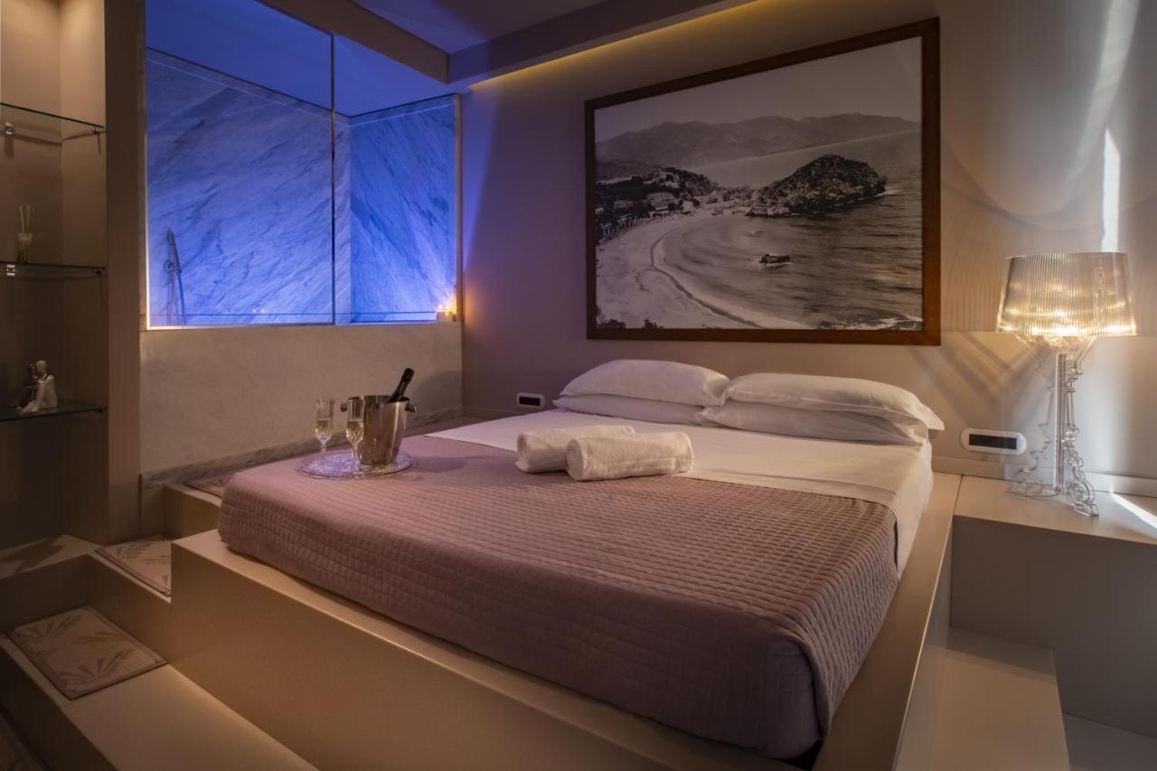 Ferienwohnung Fenetre Sur Le Blue Taormina Exterior foto